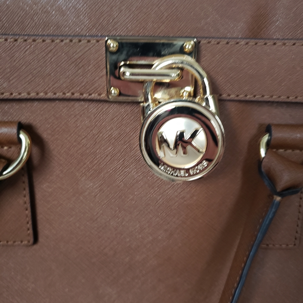 Michael Kors Hamilton Leather Tote - Picture 2 of 7